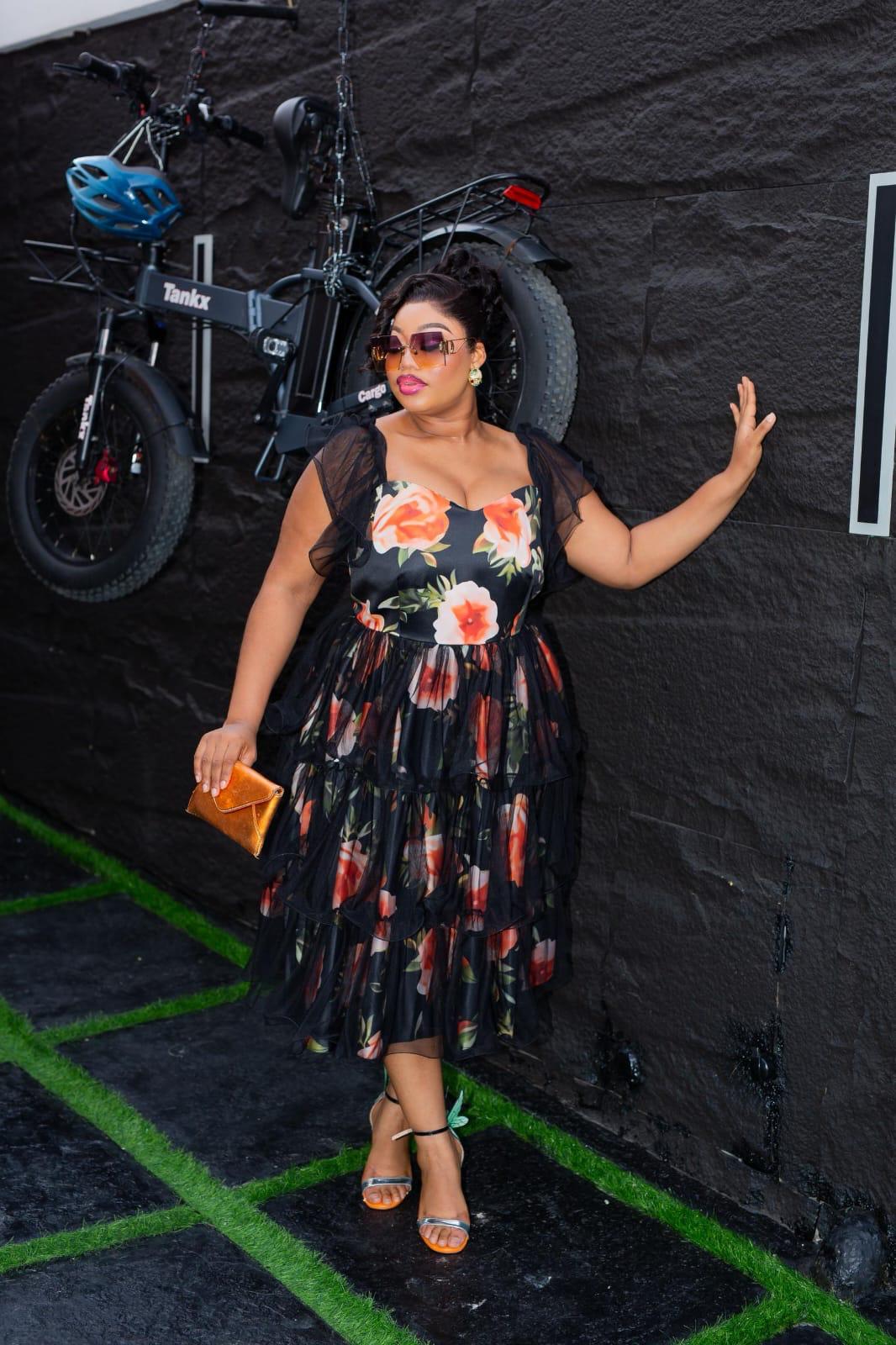 Plus Size Black Evening Dress for Women